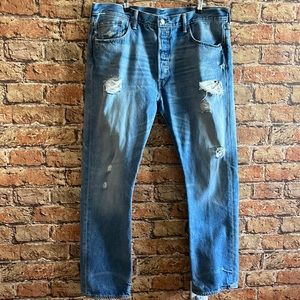 Mens Levi’s light wash sz 38x32